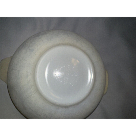 Vintage Pyrex Yellow Cinderella Bowl 2 1/2 quart 443 Frosty Matte Spout Handles - Picture 3 of 7
